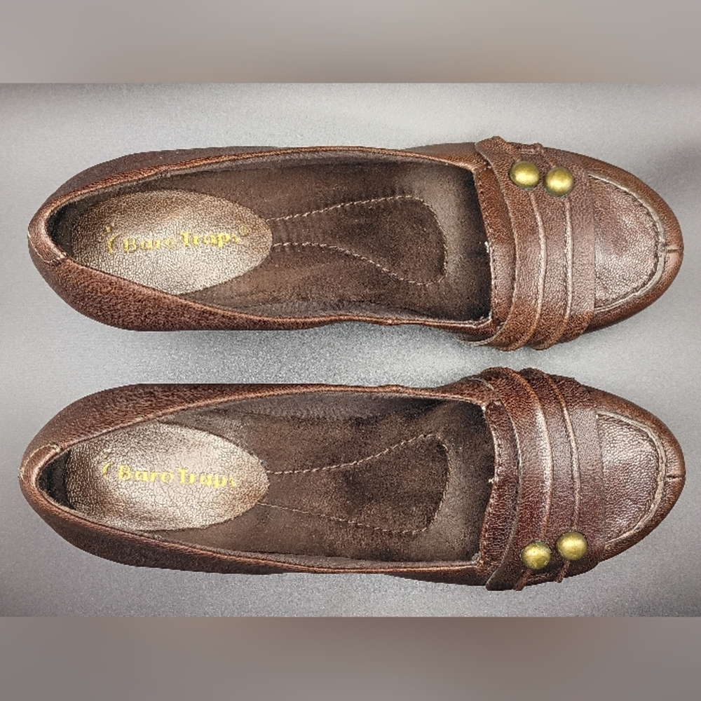 BareTraps Trina Leather Heels with Arch Support and Brass Button Detail - Picture 5 of 10